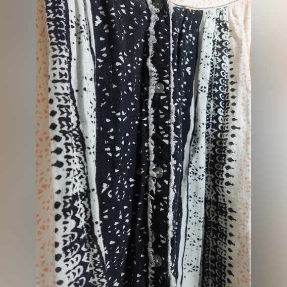 Free People “Days of Romance” Black and Cream Oversized Patterned Blouse Small - Picture 8 of 10